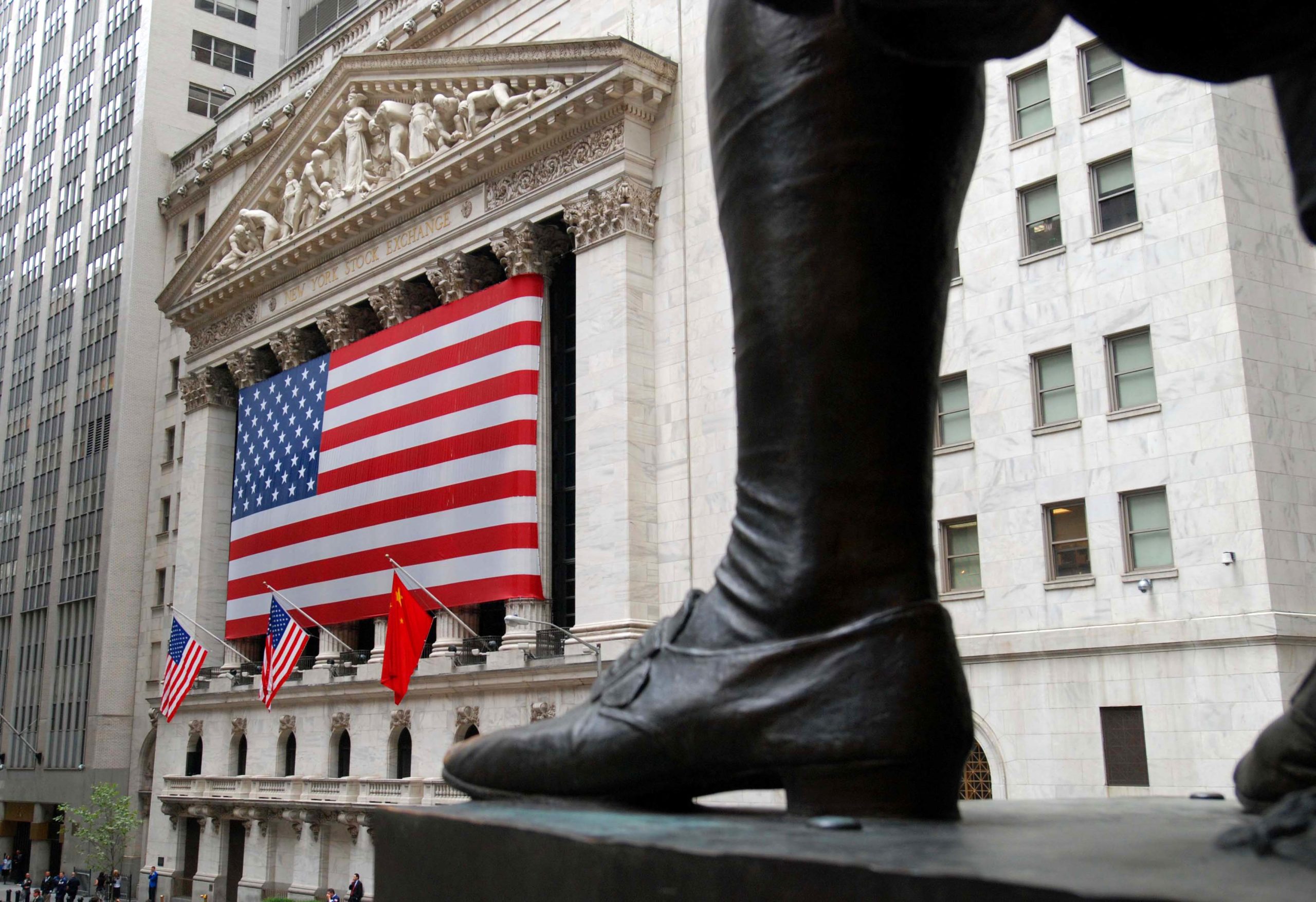 3 ações de Wall Street para comprar agora porque podem explodir para o lado positivo
