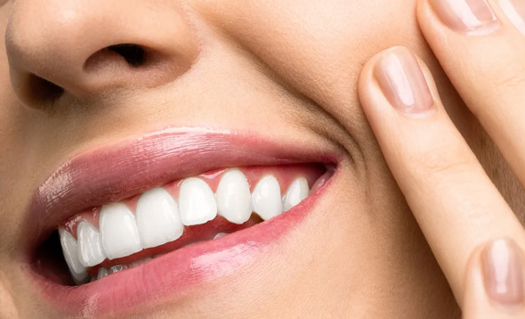 Muestremos una sonrisa brillante con estas 5 formas de blanquear los dientes amarillentos