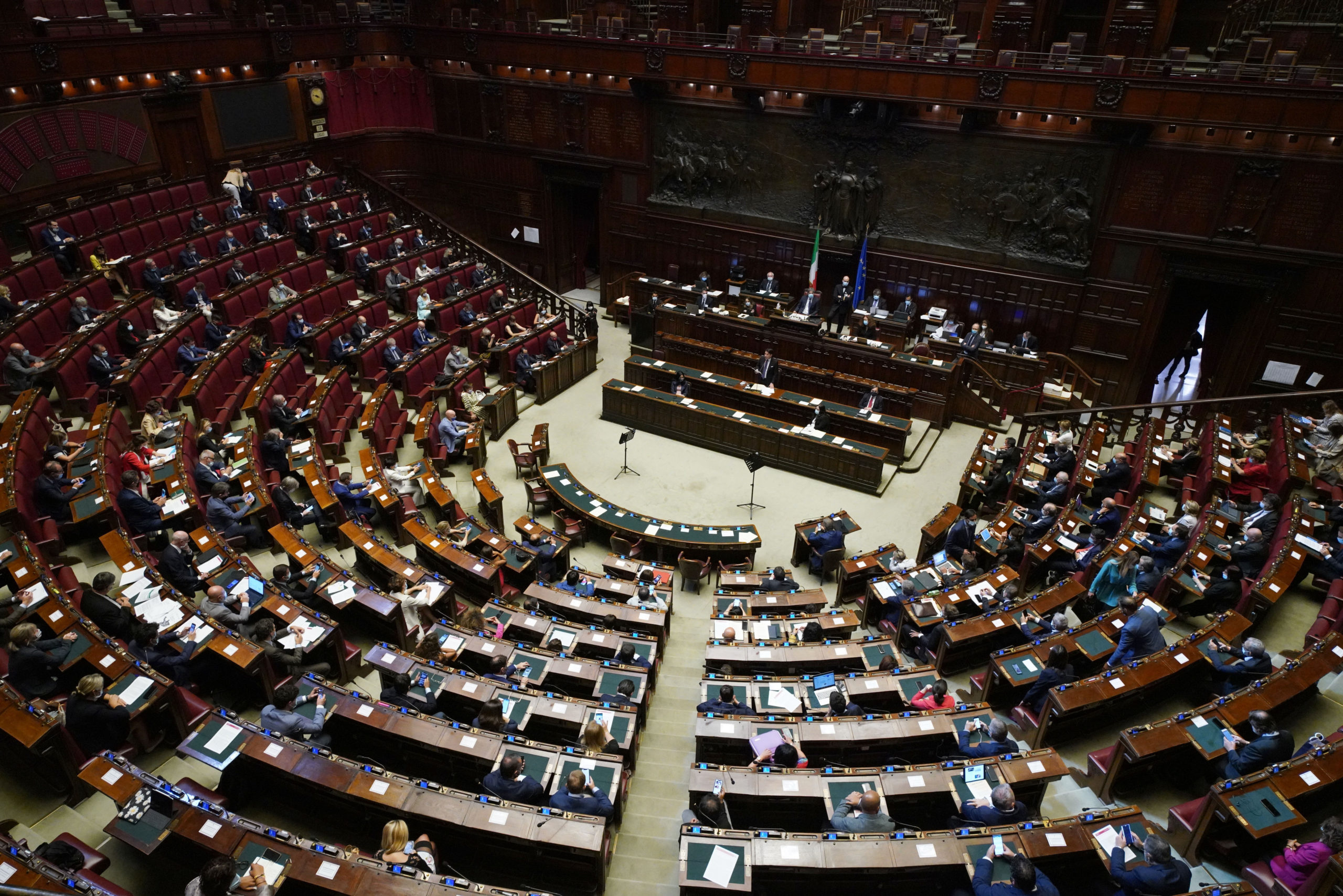 Quanti partiti ci sono in Italia? Ma servono davvero? Proiezioni di Borsa