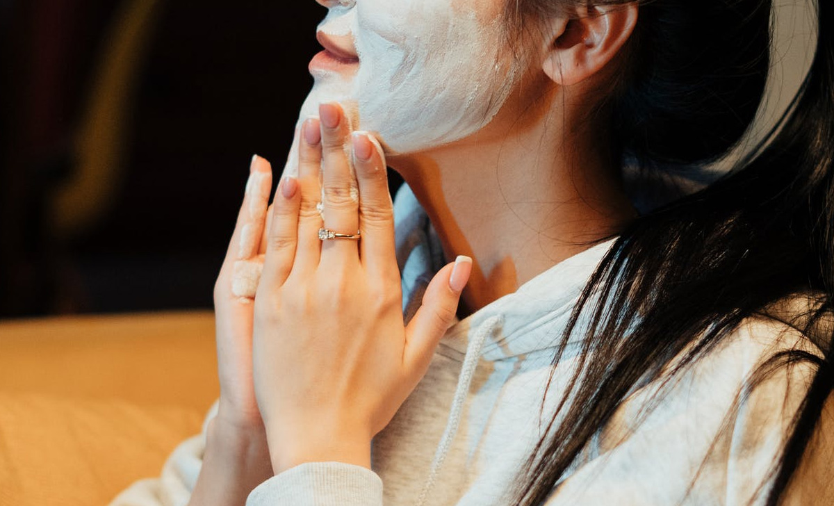 How to remove blackheads without squeezing them and have a smooth and even skin thanks to the