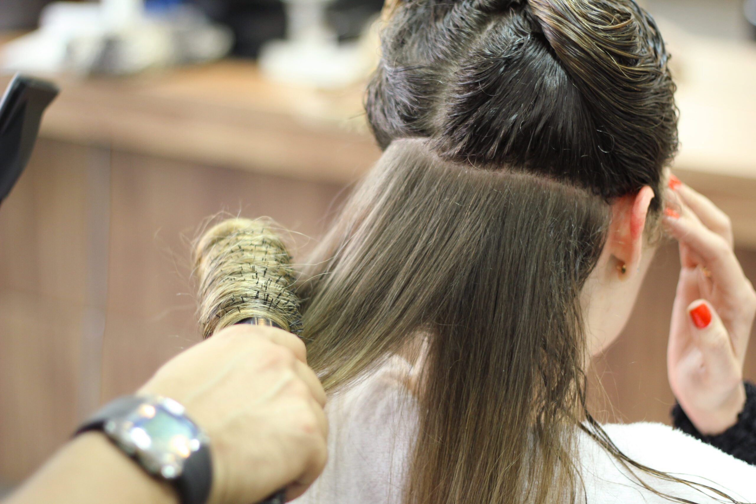 Para saber con qué frecuencia lavarse el cabello sin debilitarlo y dañarlo, debe prestar atención a este signo