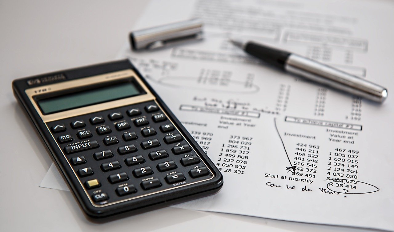 What is the minimum income to make a tax return and when the exemption from 730 is triggered instead