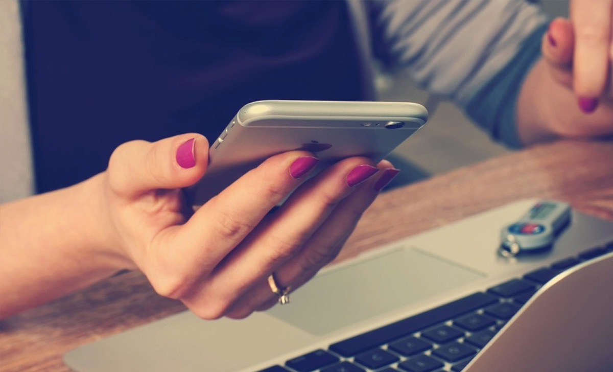 Mai più disperarsi per i graffi sul vetro del cellulare, perché si