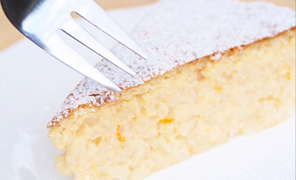 Free from eggs and butter, this super fluffy cake will blow everyone away in just 10 minutes