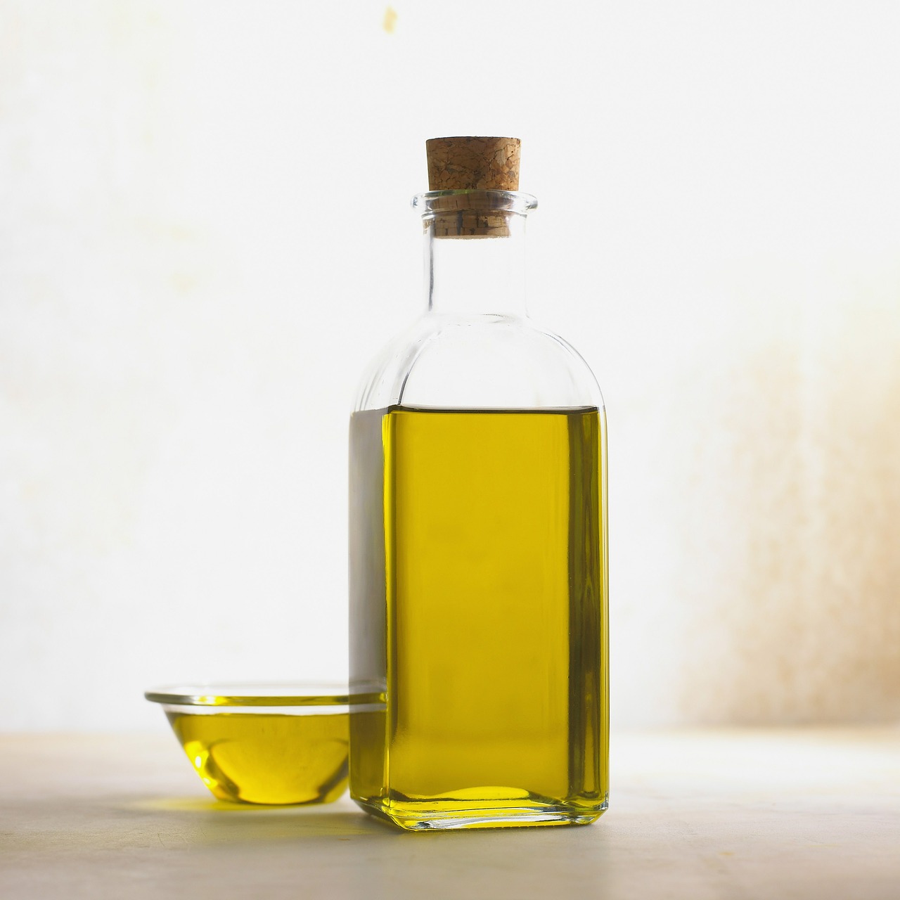 Ecco quanto olio dovremmo consumare secondo i ricercatori per ridurre rischi cardiovascolari, neurologici e polmonari