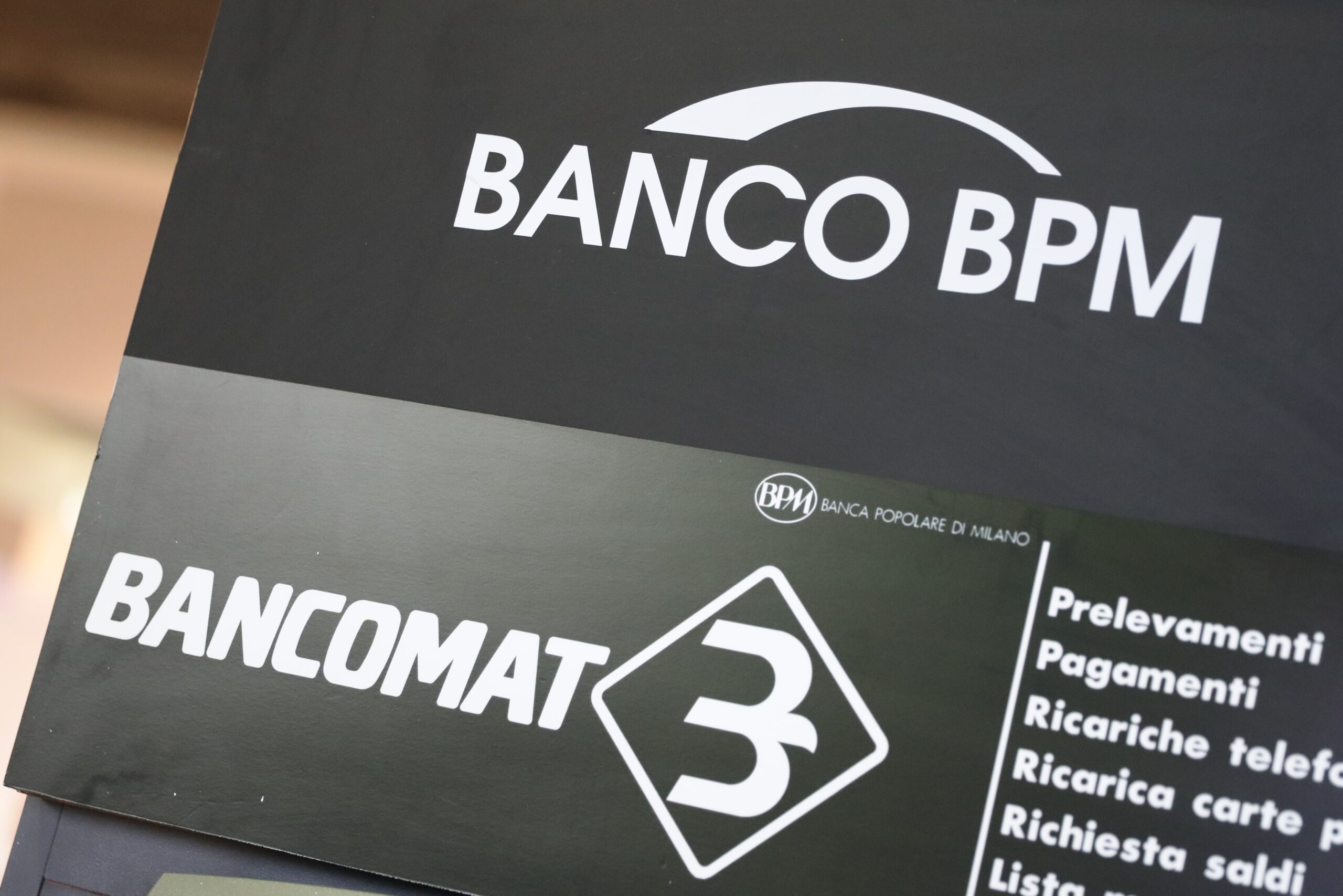 Perché oggi il titolo di una banca è esploso al rialzo a Piazza Affari sempre più terra di conquista straniera