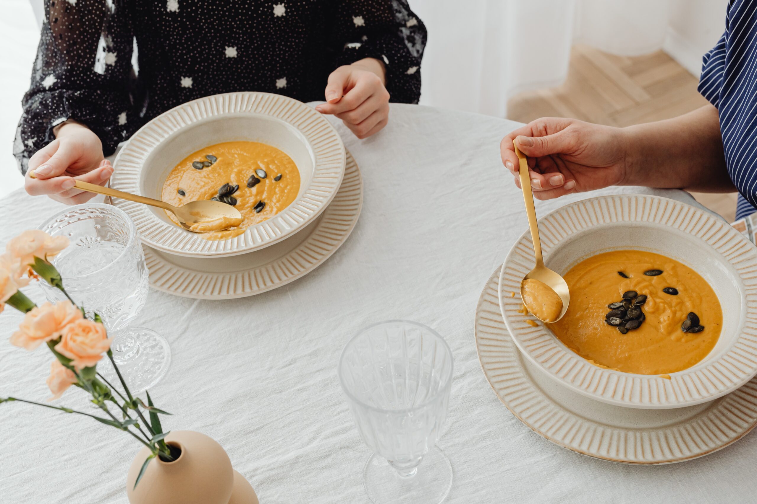 Esta sopa barata y saludable llena de antioxidantes, fibra y vitaminas, aliados del bienestar, es realmente asombrosa