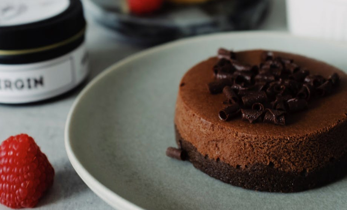 Cheesecake fredda al caffè senza panna e gelatina per la colazione light