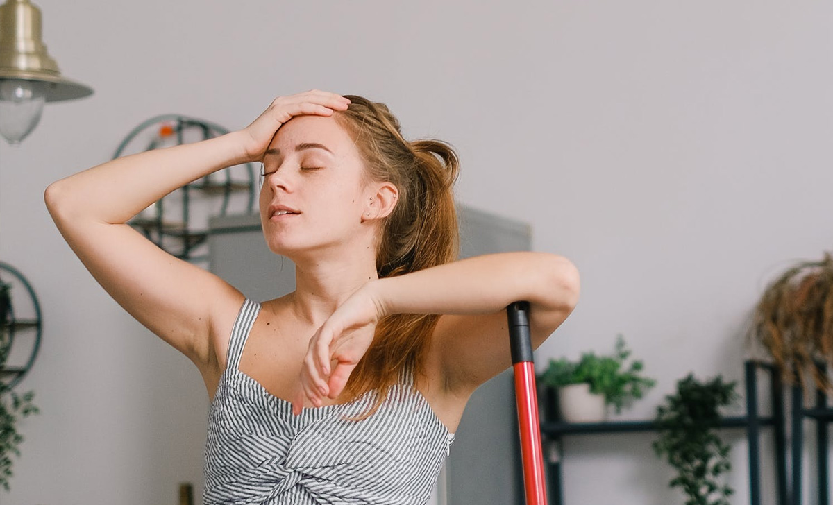 Hormigueo en la mano y el brazo, mareos y náuseas pueden ser síntomas de la enfermedad que deben tratarse de inmediato para evitar que empeore.