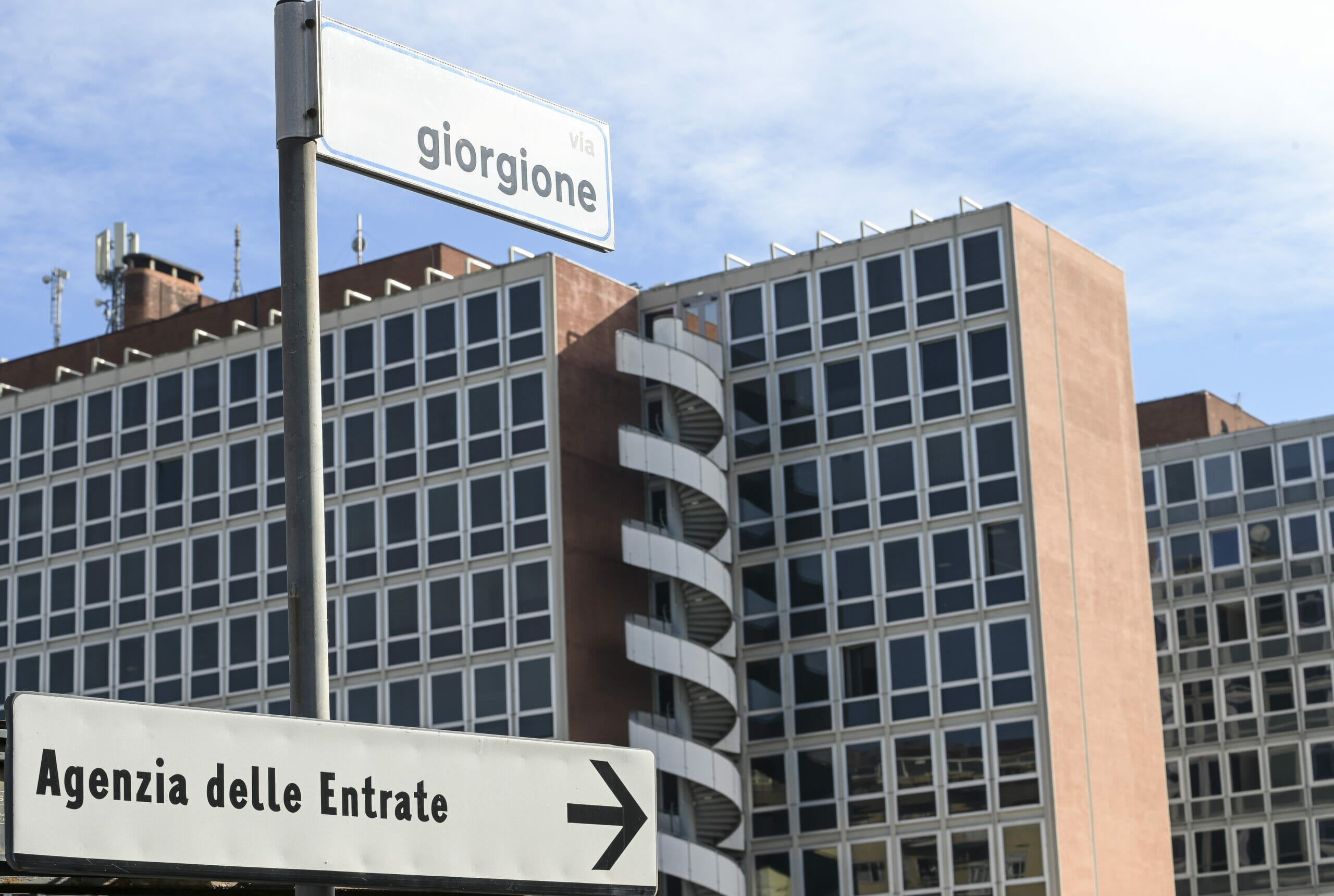 Per le cartelle esattoriali vedrà pignorati i soldi sul conto corrente