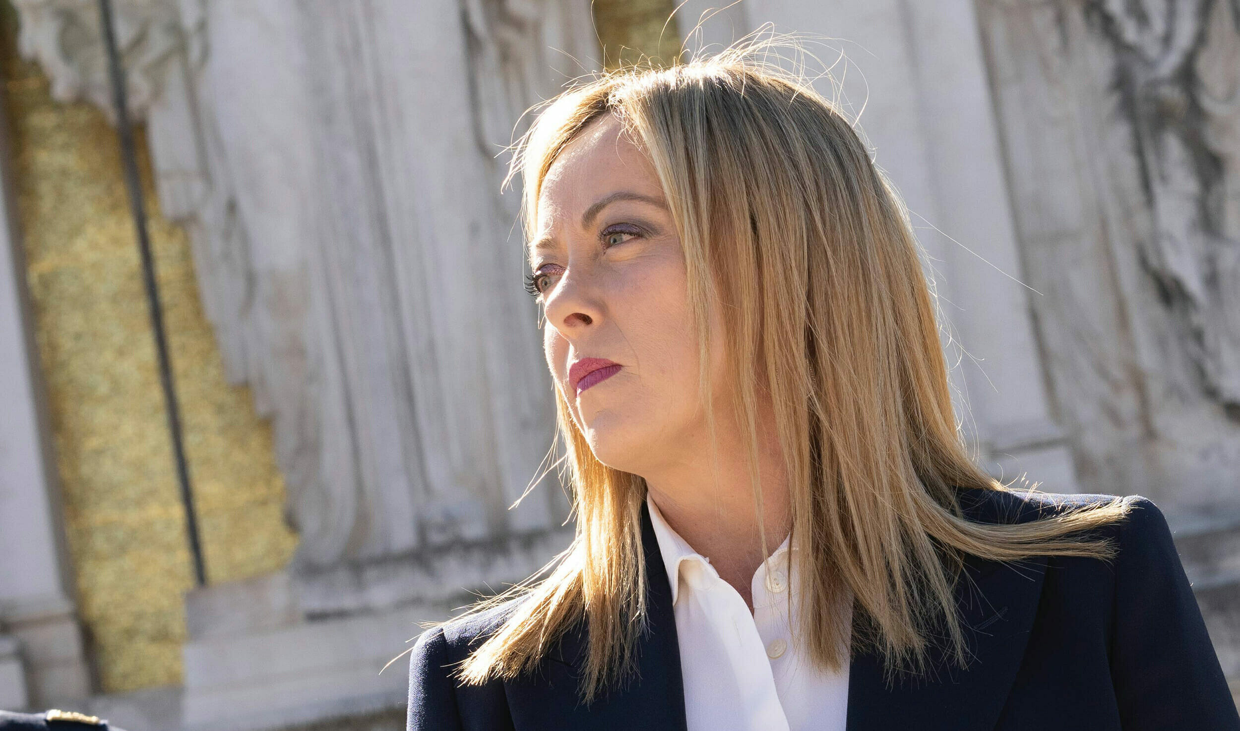 La BCE alza i tassi e il rendimento dei BTP scende: cosa succede? Dove