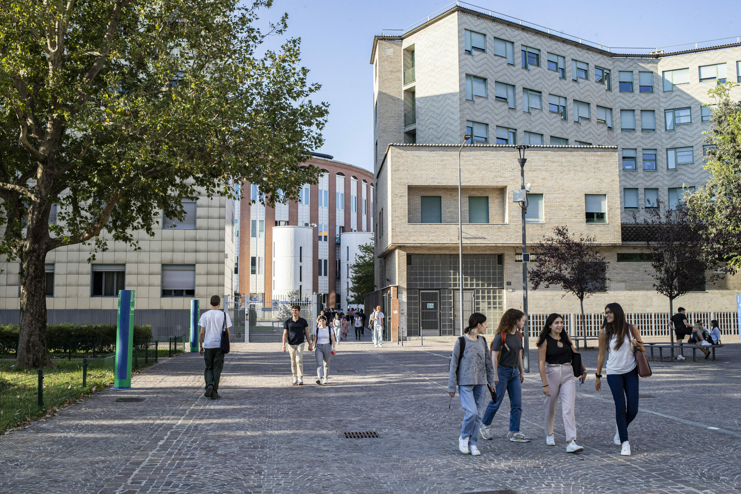 Quanto costa davvero mandare un figlio alla Bocconi di Milano? Ecco